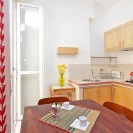 Vatican Silveri Studio Apartament *